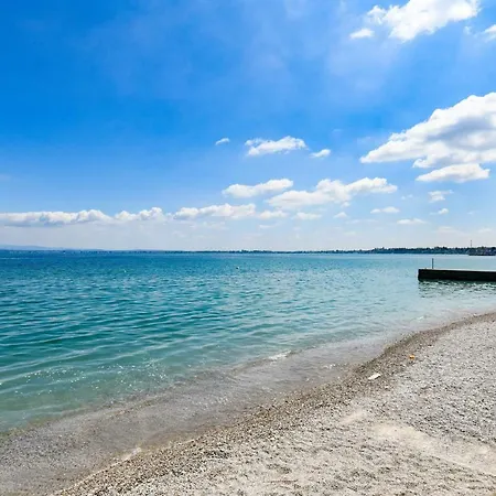Desenzanoloft Blue Eyes Lejlighed Desenzano del Garda